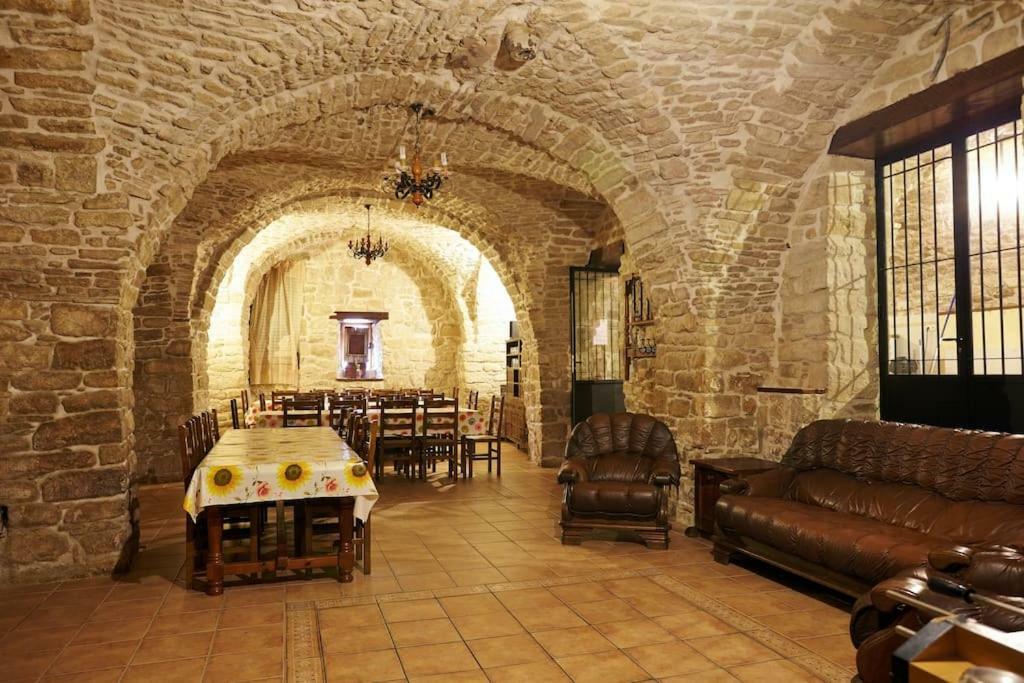 El Diezmo Artajona Exteriér fotografie